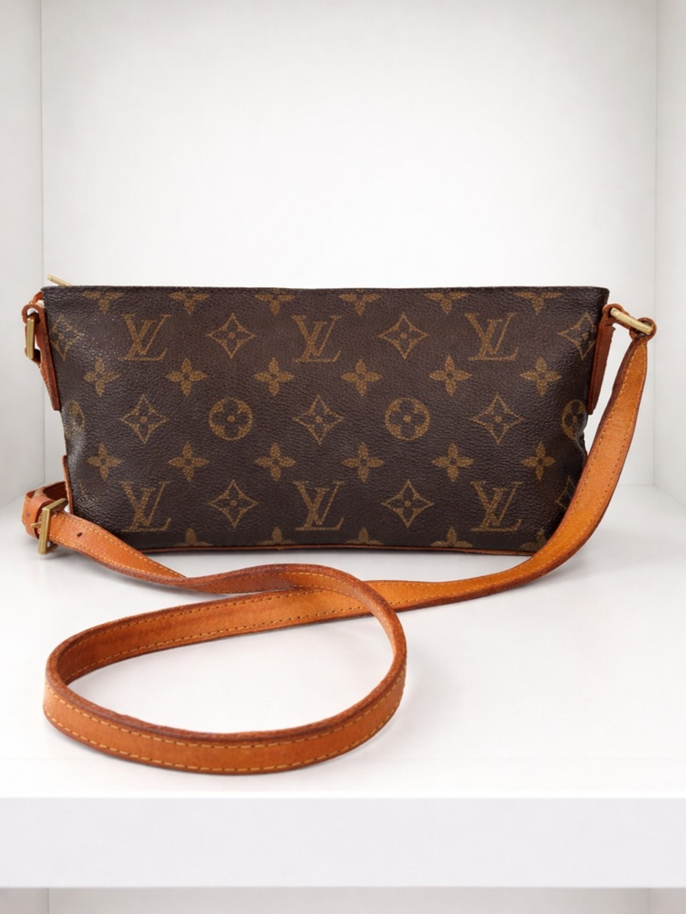 Louis Vuitton M51240 Trotteur Pochette Classic Monogram Crossbody Bag